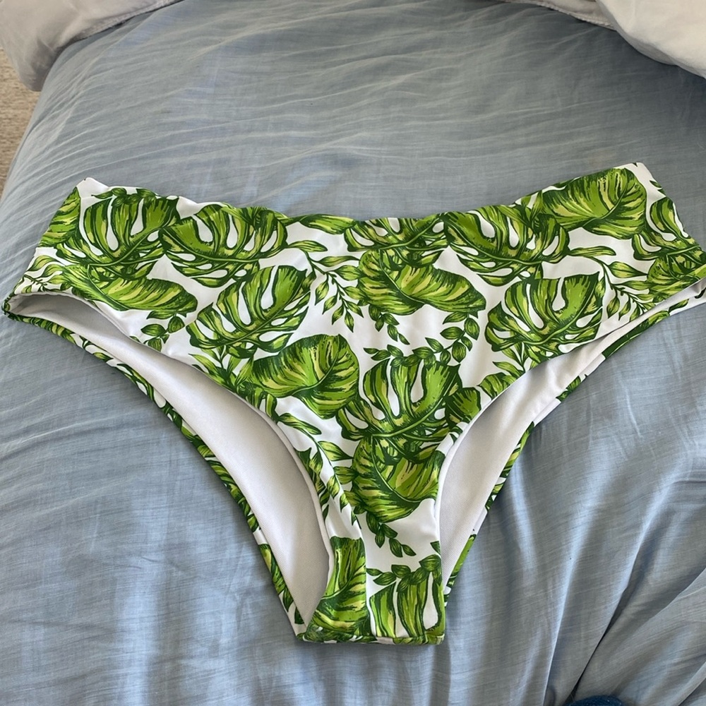 NWOT Zaful floral high waist bikini bottoms XXL